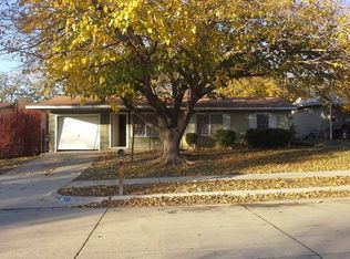 1725 Florence St, Arlington, TX 76010