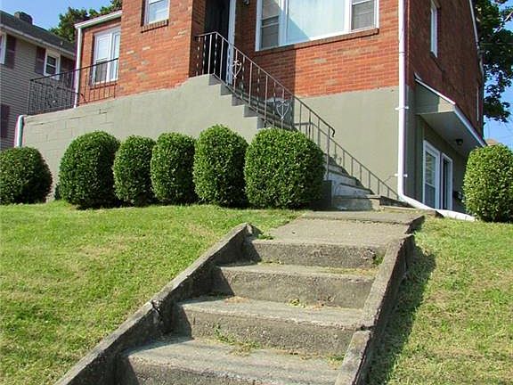 3rd image of 129 Wisner Ave