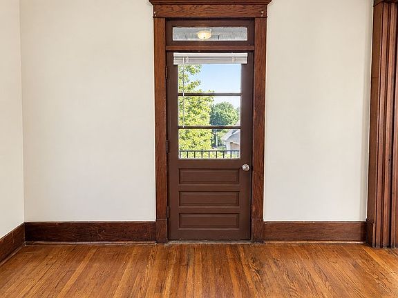 3rd image of 2421 Poppleton Ave