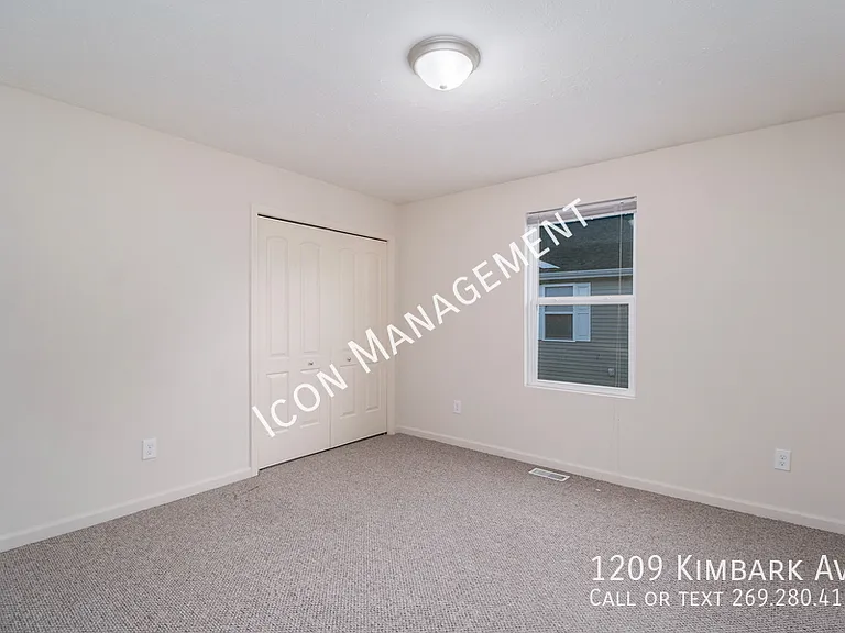 1209 Kimbark Ave — Photo 7