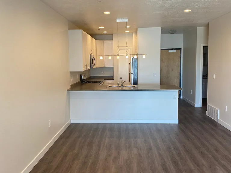 Axis at 739 Apartments — Photo 12