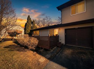 1827 Kerrybrook Ct #427, Sycamore, IL 60178