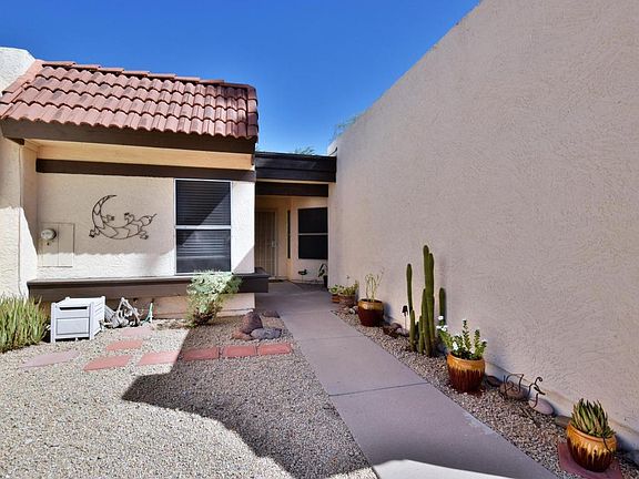 3rd image of 2510 E Villa Maria Dr