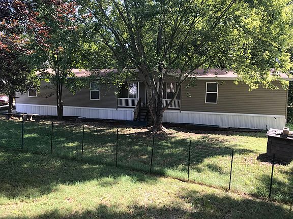424 Rainbow Dr 4 bed 3 bath