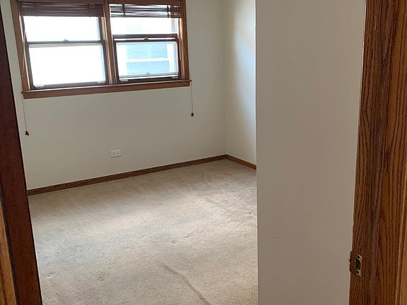 4th image of 3538 N Kilbourn Ave Floor 2