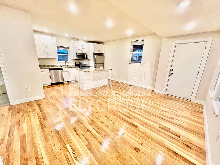 11 Greenville St #3 — Photo 6
