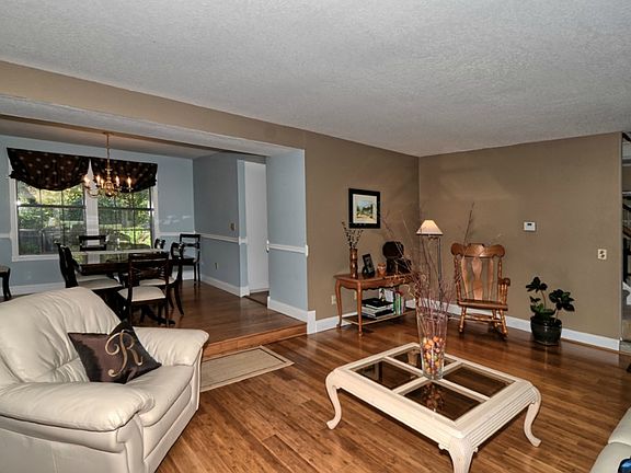 3rd image of 2919 149th St SE