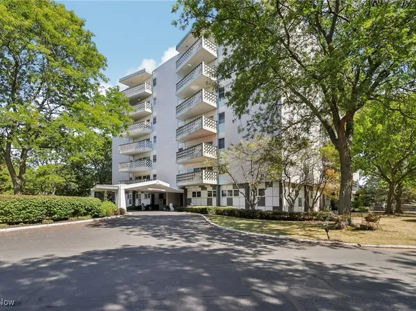 275 N Portage Path APT 5A, Akron, OH 44303