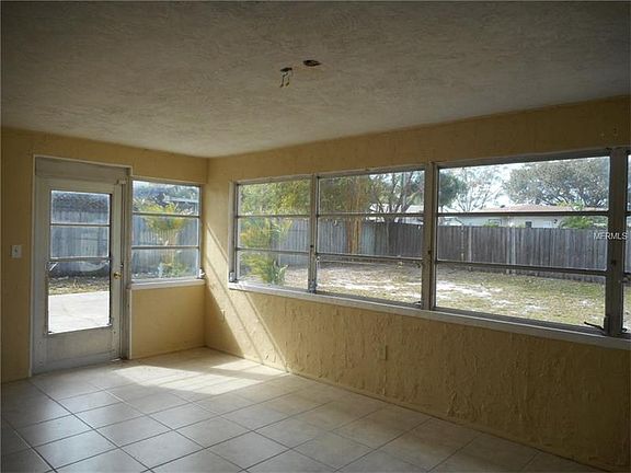 4th image of 1340 Buckingham Dr