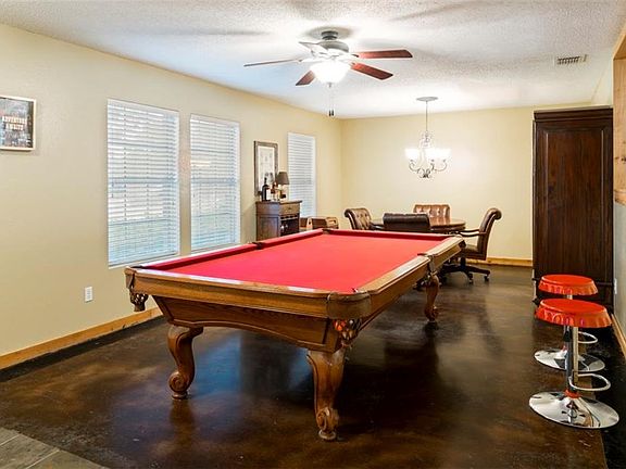 5th image of 904 Bayview Dr
