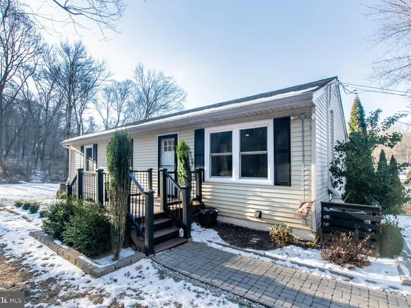 1882 Telegraph Rd, Honey Brook, PA 19344