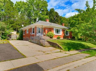 36 Slater St, Brantford, ON N3T4N9