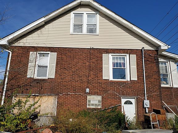 2nd image of 156 S 11th St