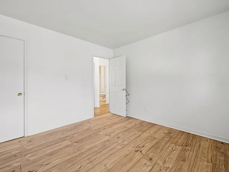 1605-1607 Monteiro Ave — Photo 12