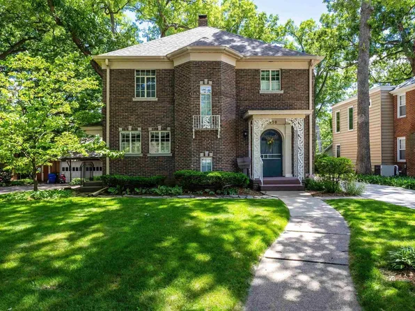 2930 16th Ave, Moline, IL 61265