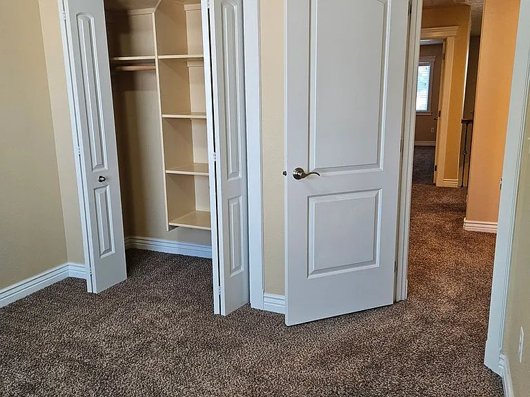 10823 W Franklin Rd — Photo 24