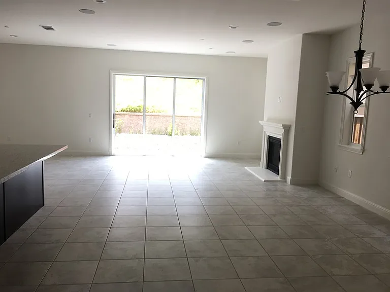 living and dining room web_05222019