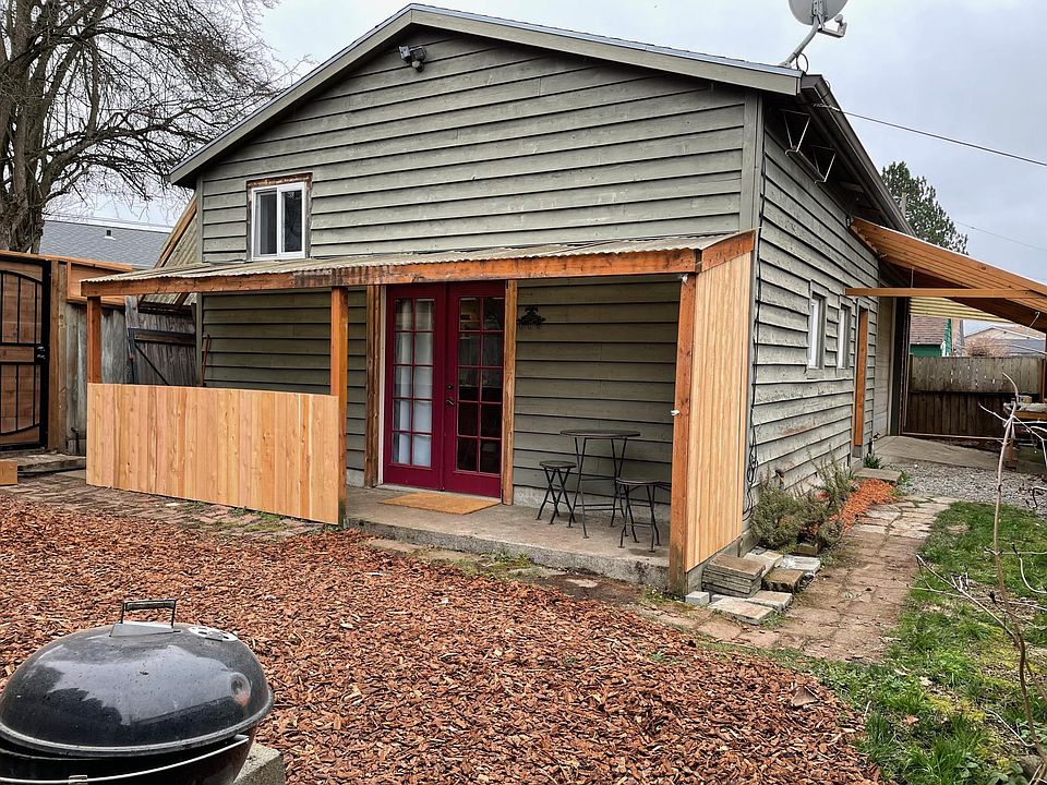 1st image of 8436 Seward Park Ave S #B