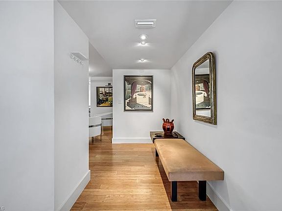 3rd image of 105 Wilderness DR #107