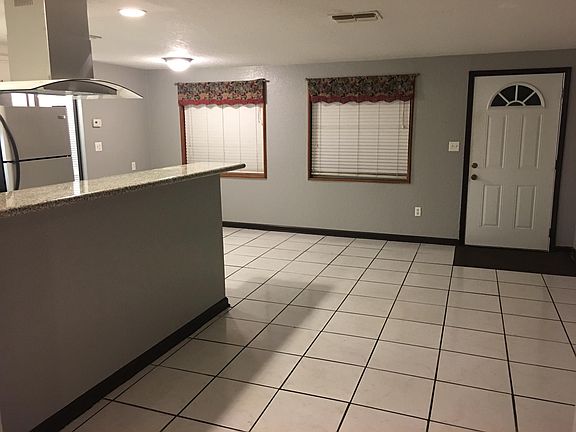 4th image of 2715 46th Ave N