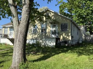 37 Argyle Street, Lake Peekskill, NY 10537