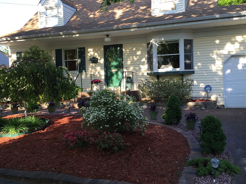 1st image of 2731 Fortesque Ave