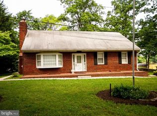 954 Shoreland Dr, Glen Burnie, MD 21060