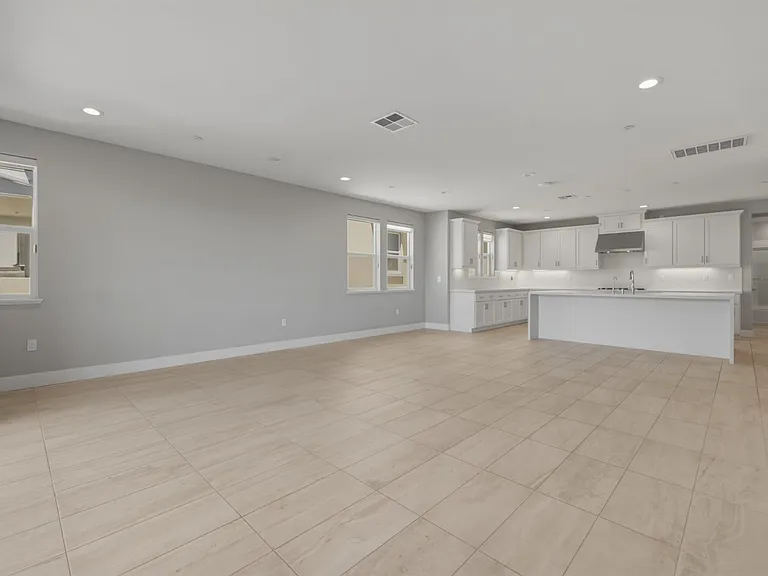 1230 Mateo Miller Cir — Photo 25