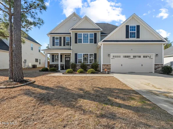 403 Anchor Hitch Court, Sneads Ferry, NC 28460