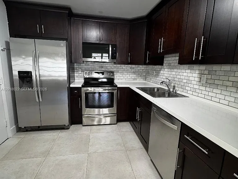5401 SW 77th Ct #206E — Photo 11