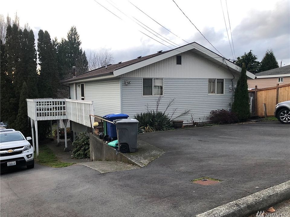 This Kennydale duplex is an investor's dream! 1640 sq ft with two 820 sq ft units, the upper features 1 oversized bedroom and 1 bath, and lower unit with 2 bedrooms, and 1 bathroom.  Washer and dryer are included in both units as well. You will find ample parking and yard space. Each unit has its own private entrance and parking spaces. Both units are in need of TLC to make them shine again.
