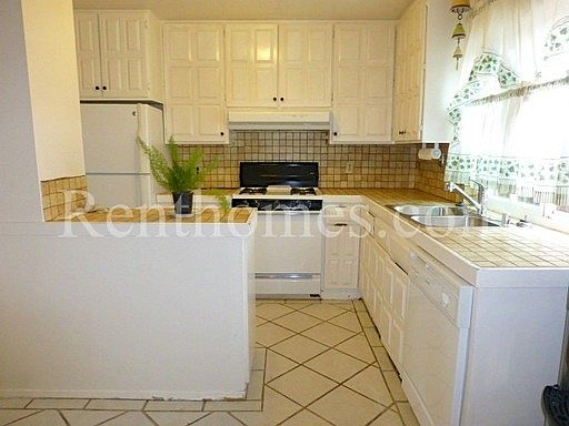 3rd image of 8606 Reagan Pl