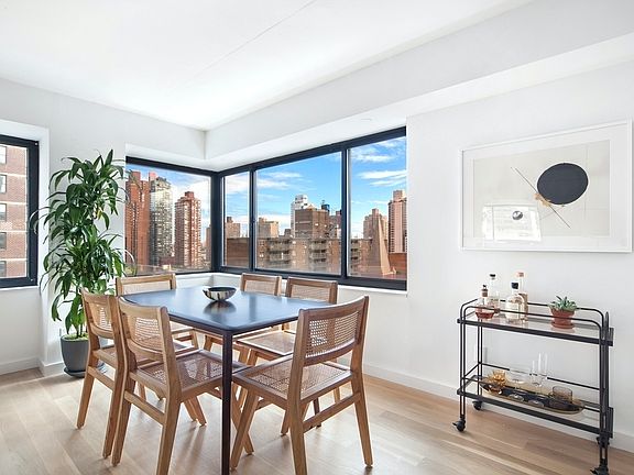 3rd image of 200 E 87th St APT 9M