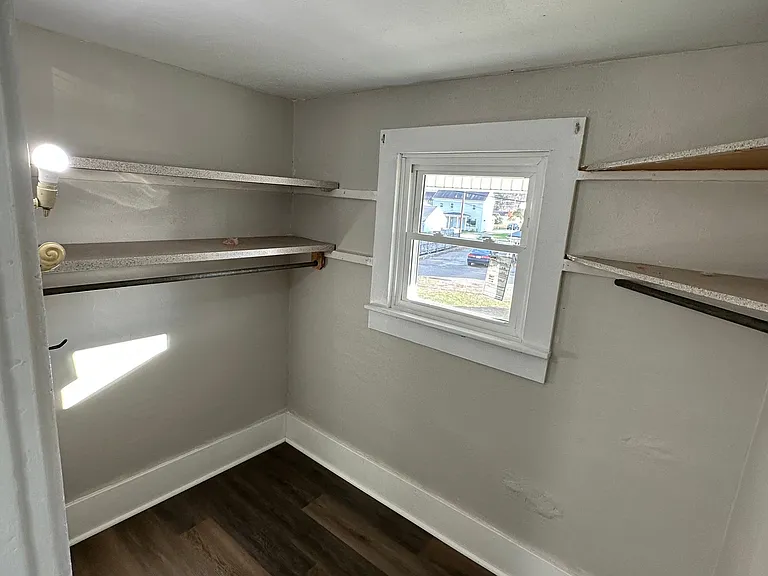 252 E Main St — Photo 20