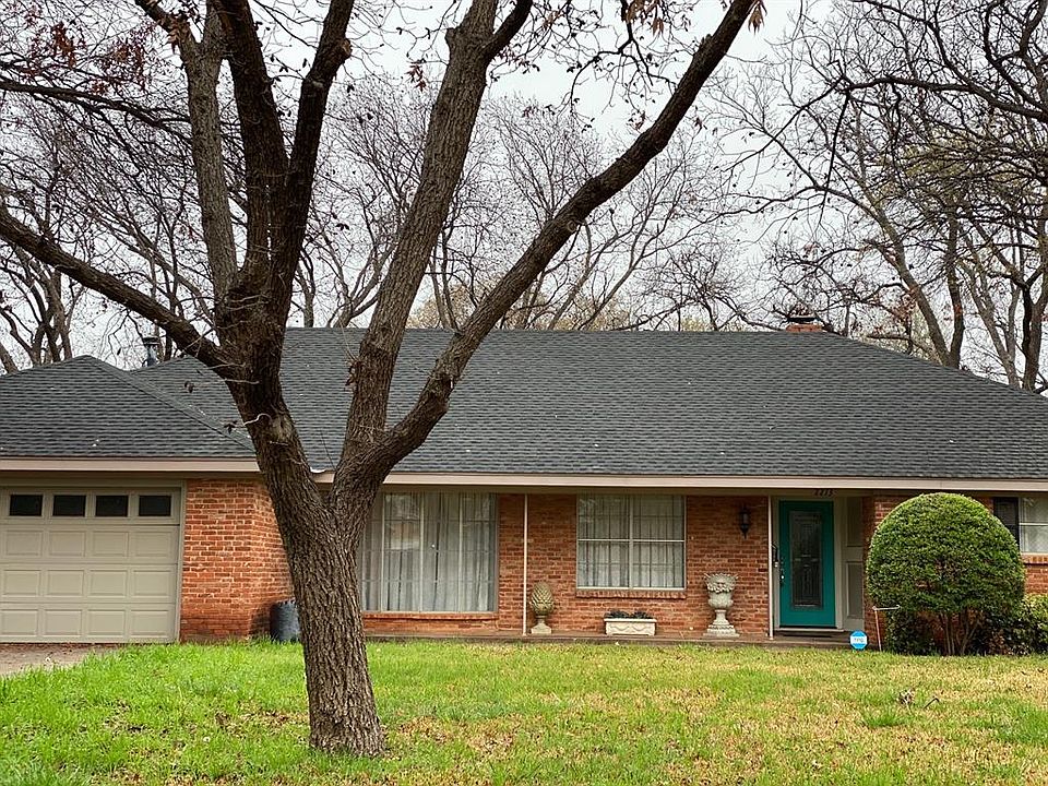 1st image of 2213 Brook Hollow Dr