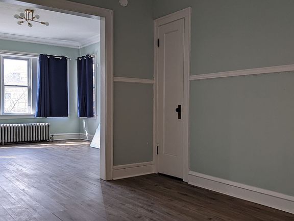 3rd image of 2027 N Laporte Ave