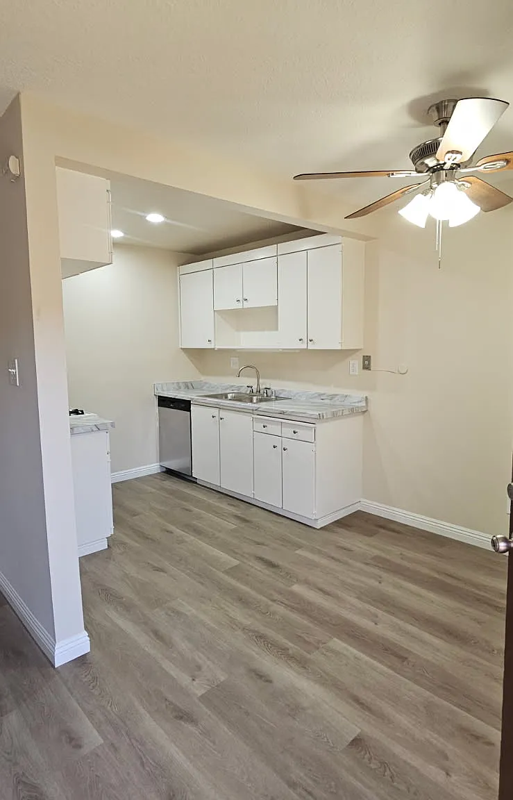 Puerta Madera Apartments — Photo 1