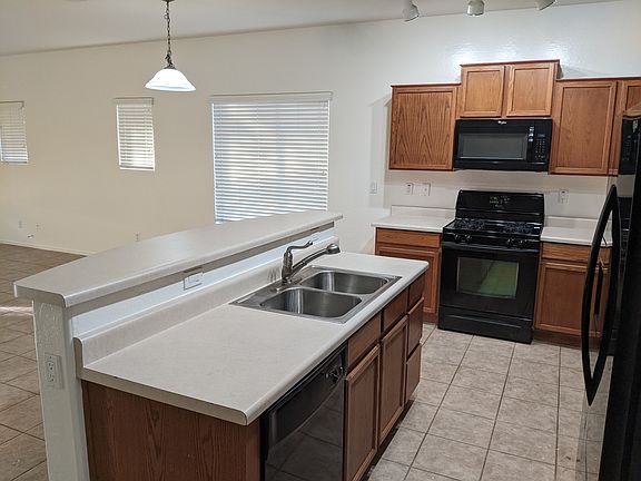3rd image of 13317 W Clarendon Ave