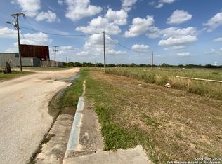 8400 N State Highway 16, Poteet, TX 78065