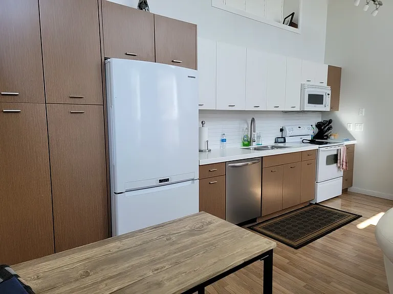 1550 Dickson Ave #6 — Photo 5