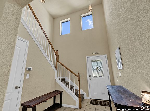 4th image of 10314 Royal Estate