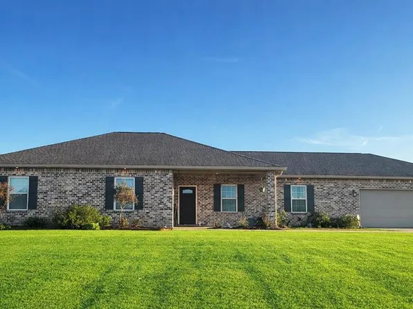 2 Pond Vista Dr, Picayune, MS 39466