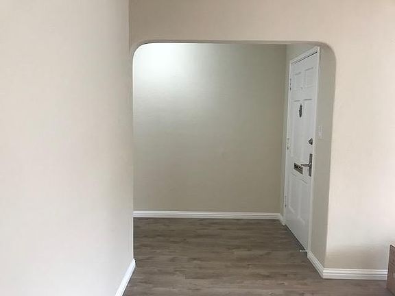 5th image of 56 W 39th Ave