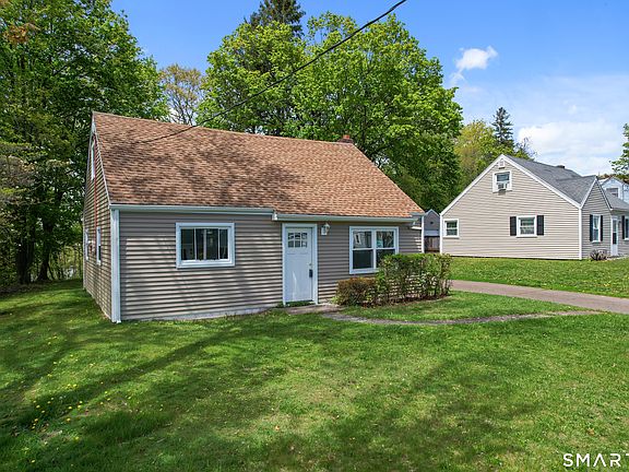3rd image of 52 Glen Haven Road