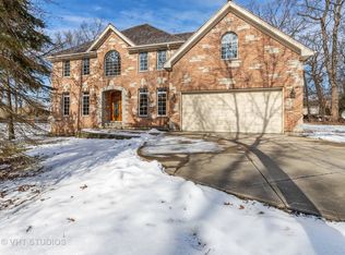 2532 Forest Ct, Lindenhurst, IL 60046