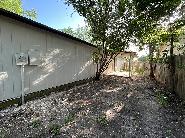 2826 Fisher Field Dr — Photo 11