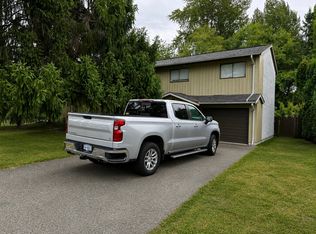 6374 193b St, Surrey, BC V3S 7L6
