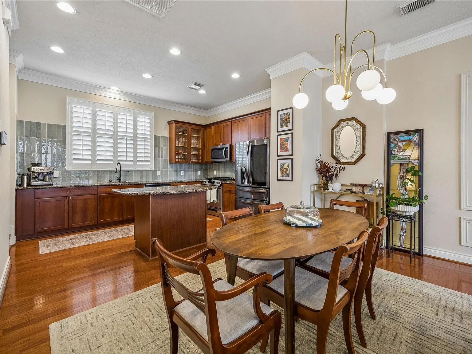 2 bed, 2.5 bath, 1686 sqft, $2,950 — Photo 3