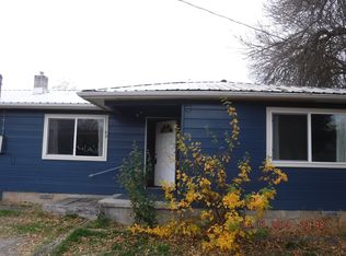 99 N Front St, Talent, OR 97540