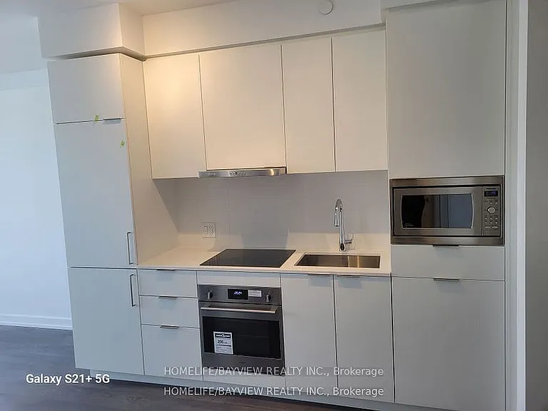 7 Golden Lion Hts #N1012 — Photo 3
